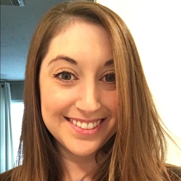 Meet your Posher, Danielle - Picture 1 of 1